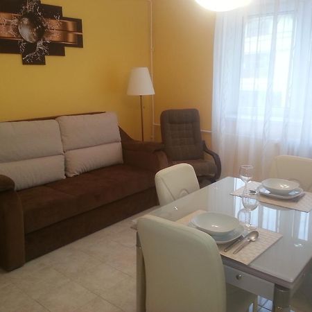 Szinva Apartman Мішкольц Екстер'єр фото