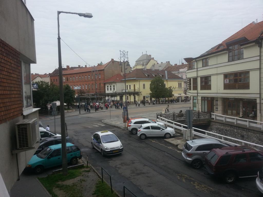 Szinva Apartman Мішкольц Екстер'єр фото