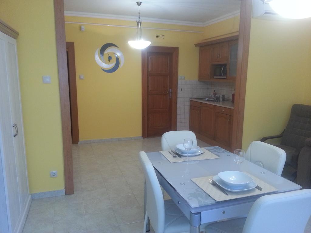 Szinva Apartman Мішкольц Екстер'єр фото