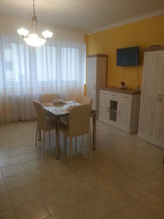 Szinva Apartman Мішкольц Екстер'єр фото