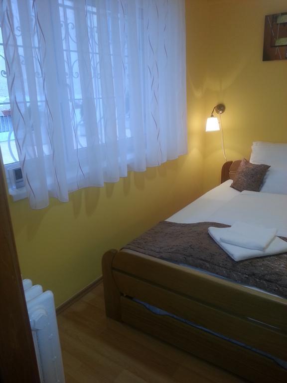 Szinva Apartman Мішкольц Екстер'єр фото
