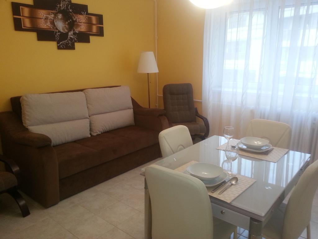 Szinva Apartman Мішкольц Екстер'єр фото